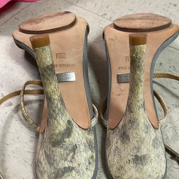 BADGLEY MISCHKA Grey Snake Leather Designer T-strap Sandals Heels 5"‎ - Picture 14 of 16